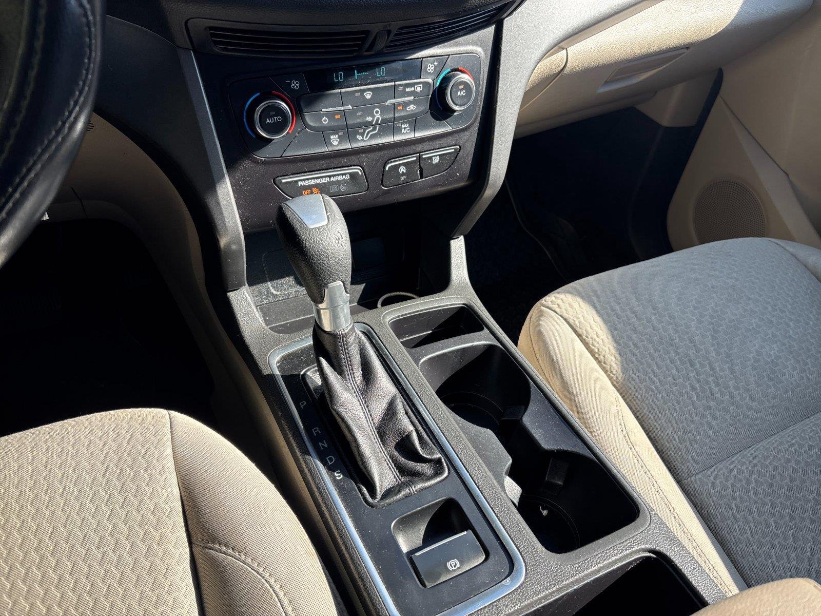 Used 2017 Ingot Silver Ford SE image 26