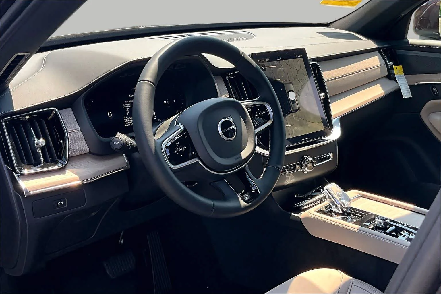 2026 Volvo XC90 Plus - Photo 9
