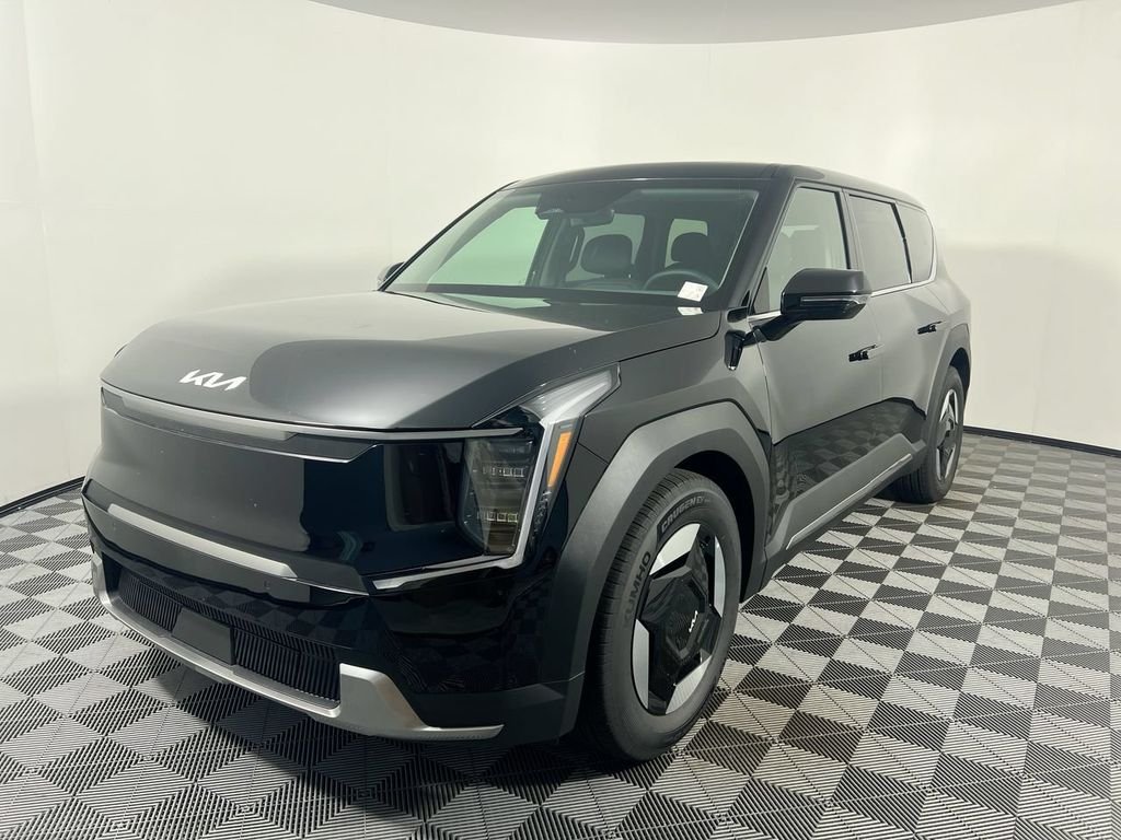 New 2026 Ebony Black Kia Light RWD image 9