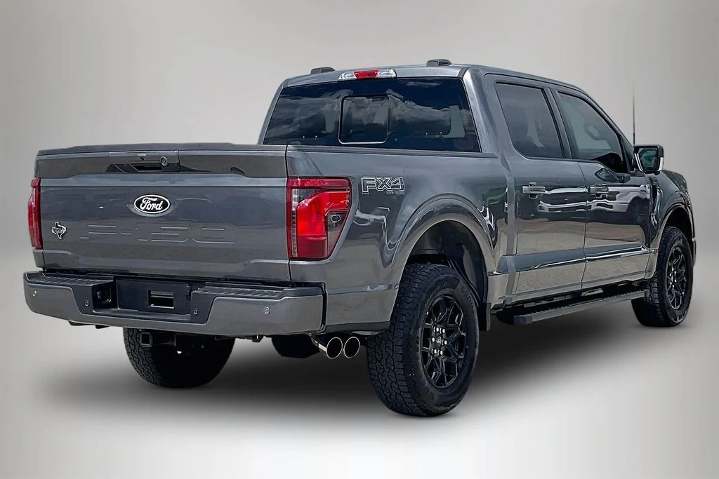 Used 2026 Gray Ford XLT image 5
