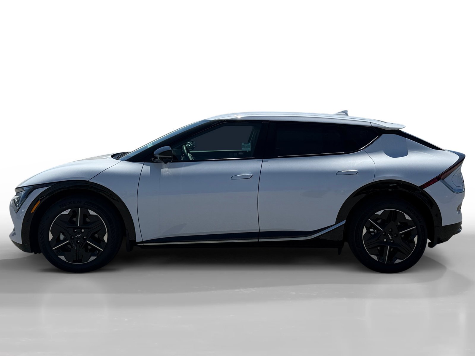 New 2026 Glacial White Pearl Kia WIND image 2