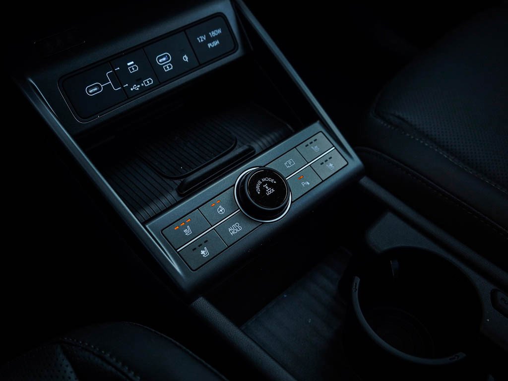 New 2026 Cyber Gray Metallic Hyundai Limited AWD image 27