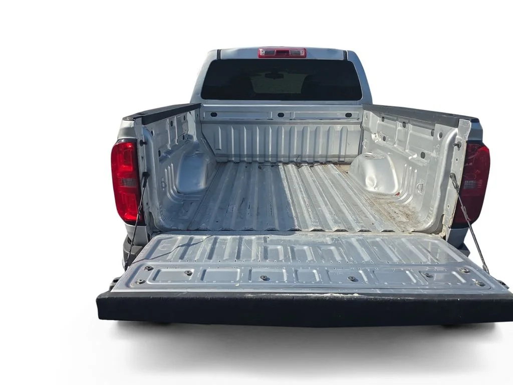 Used 2019 Silver Ice Metallic Chevrolet Work Truck image 25