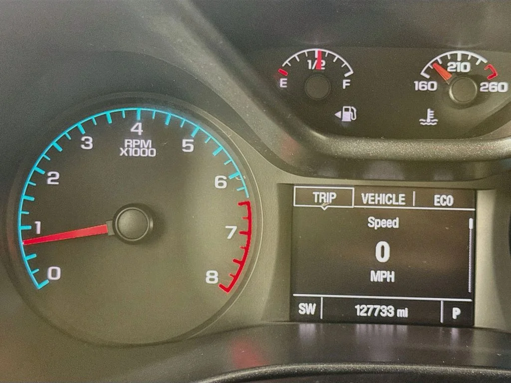 Used 2015 White Chevrolet Z71 image 14