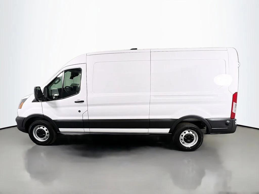 New 2026 Oxford White Ford Base image 6