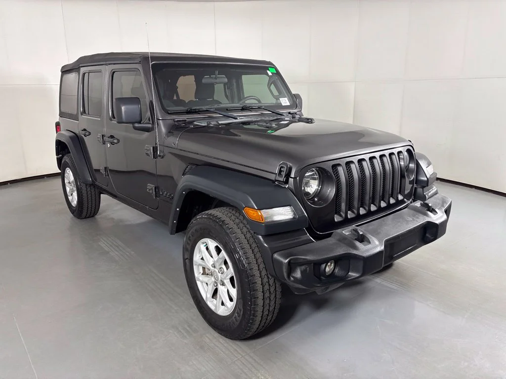 Used 2023 Gray Jeep Sport S image 2