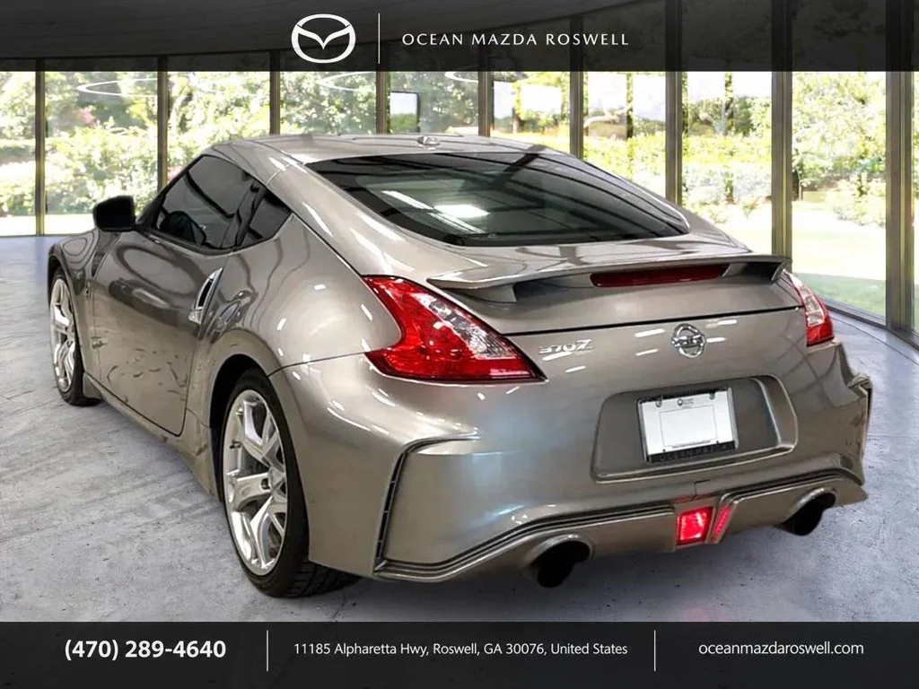 Used 2009 Gray Nissan Touring image 7