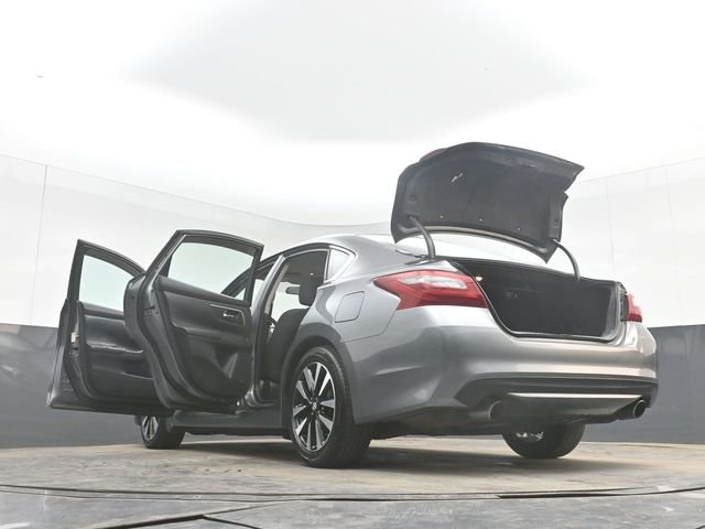 Used 2018 Gray Nissan 2.5 SV image 51