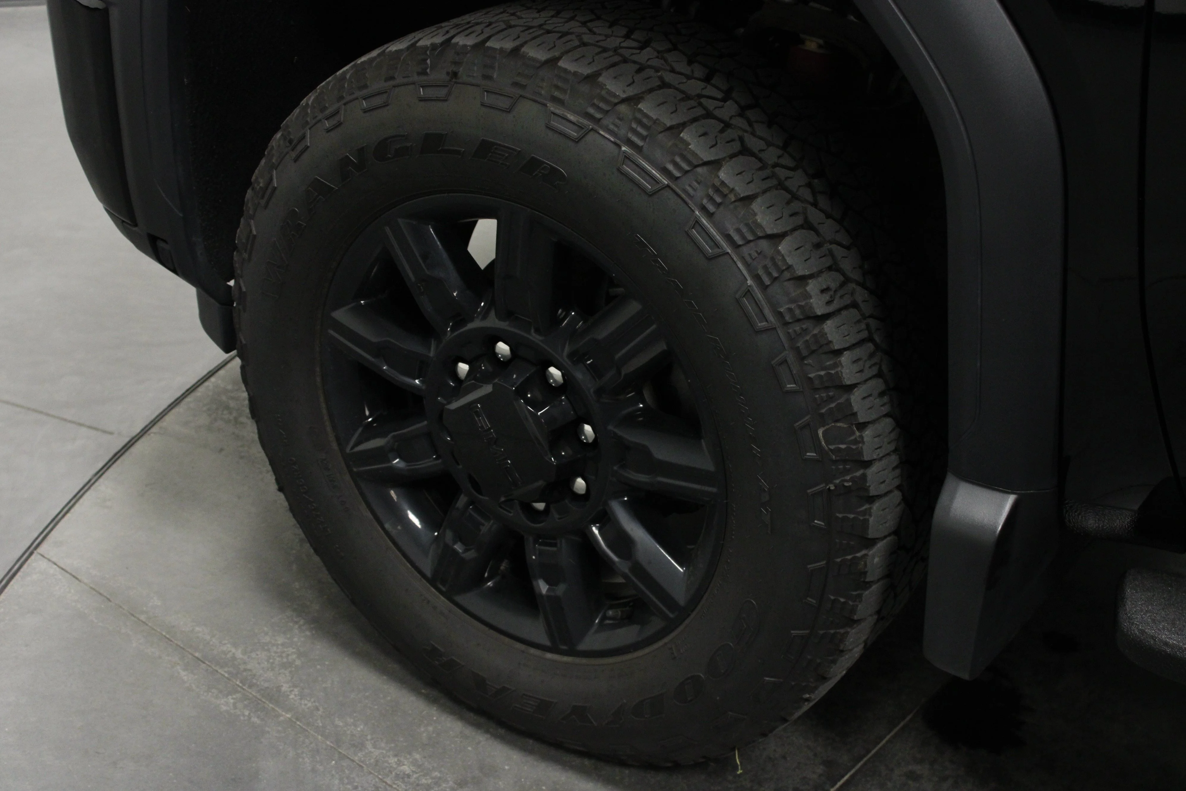 Used 2026 Onyx Black GMC AT4 image 10
