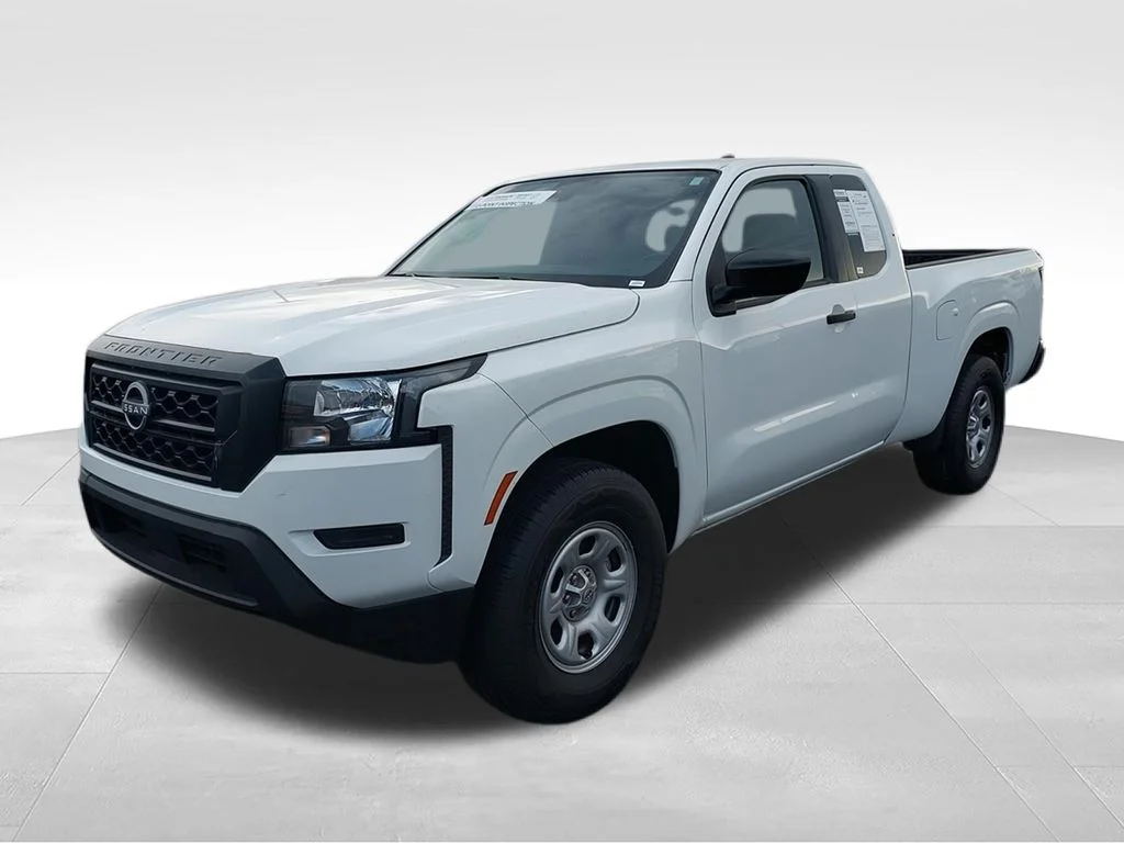 Used 2024 White Nissan S image 5
