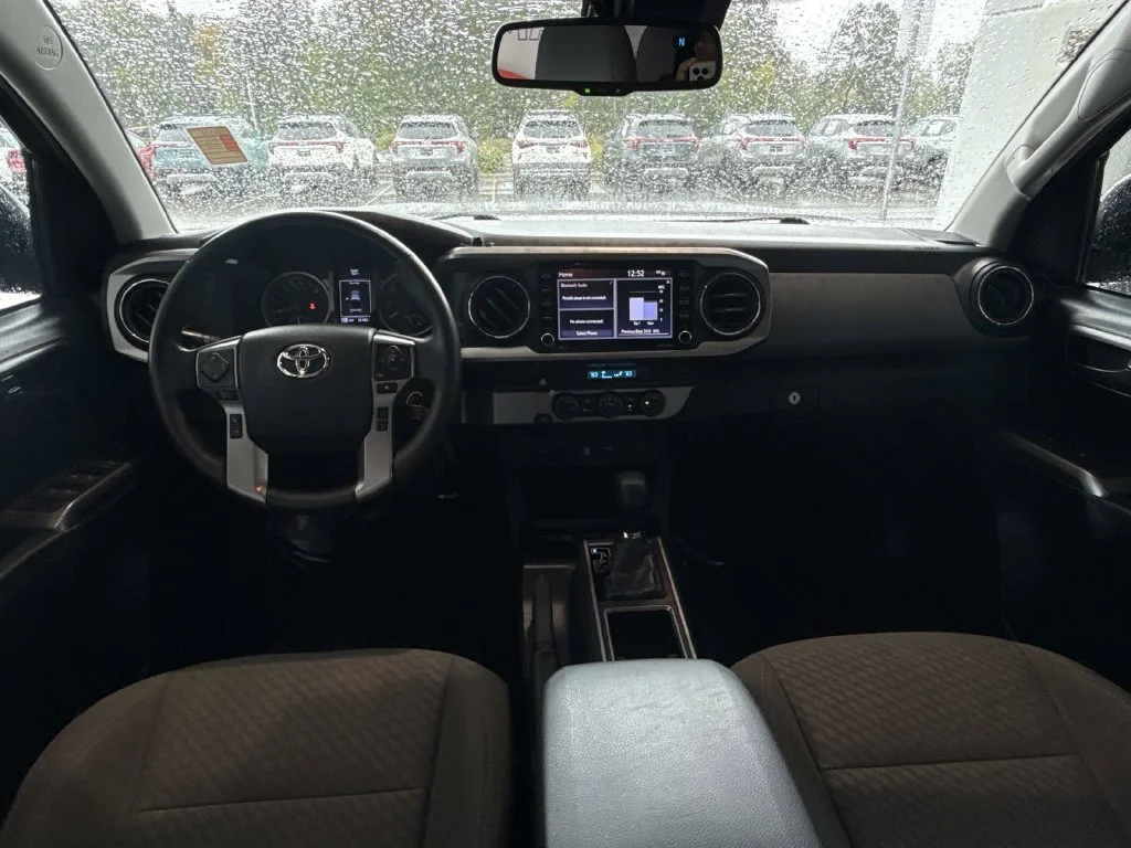 Used 2021 Silver Toyota SR5 image 10