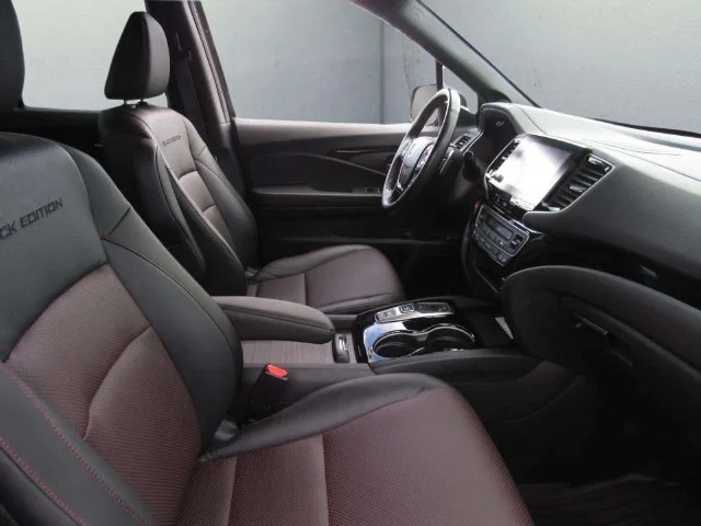Certified Used 2022 Crystal Black Pearl Honda AWD BLACK EDITION image 9