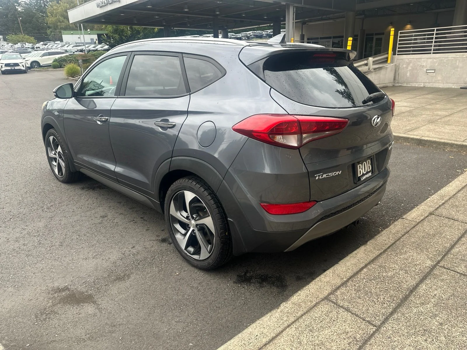Used 2016 Gray Hyundai Limited image 3