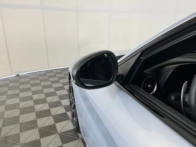2026 Alfa Romeo Giulia Base - Photo 14