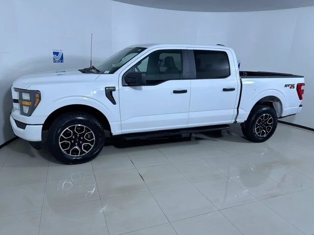 Used 2023 OXFORD WHITE Ford XL SuperCrew STX Package image 4