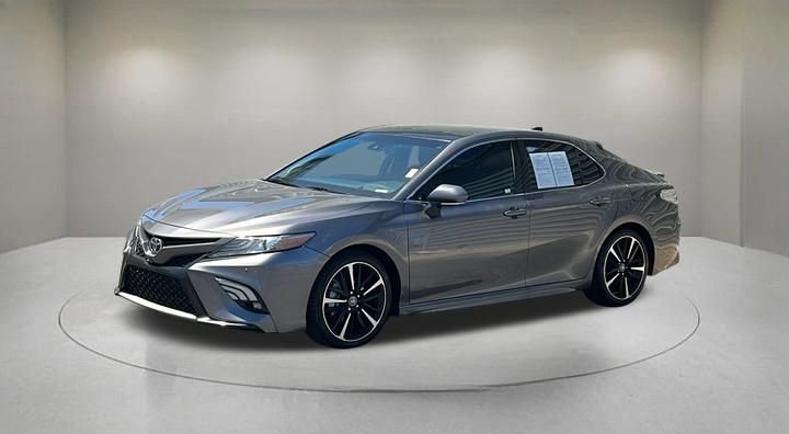 Used 2018 Gray Toyota XSE image 2