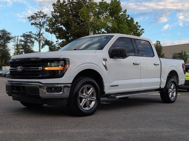 Used 2024 White Ford XLT image 2
