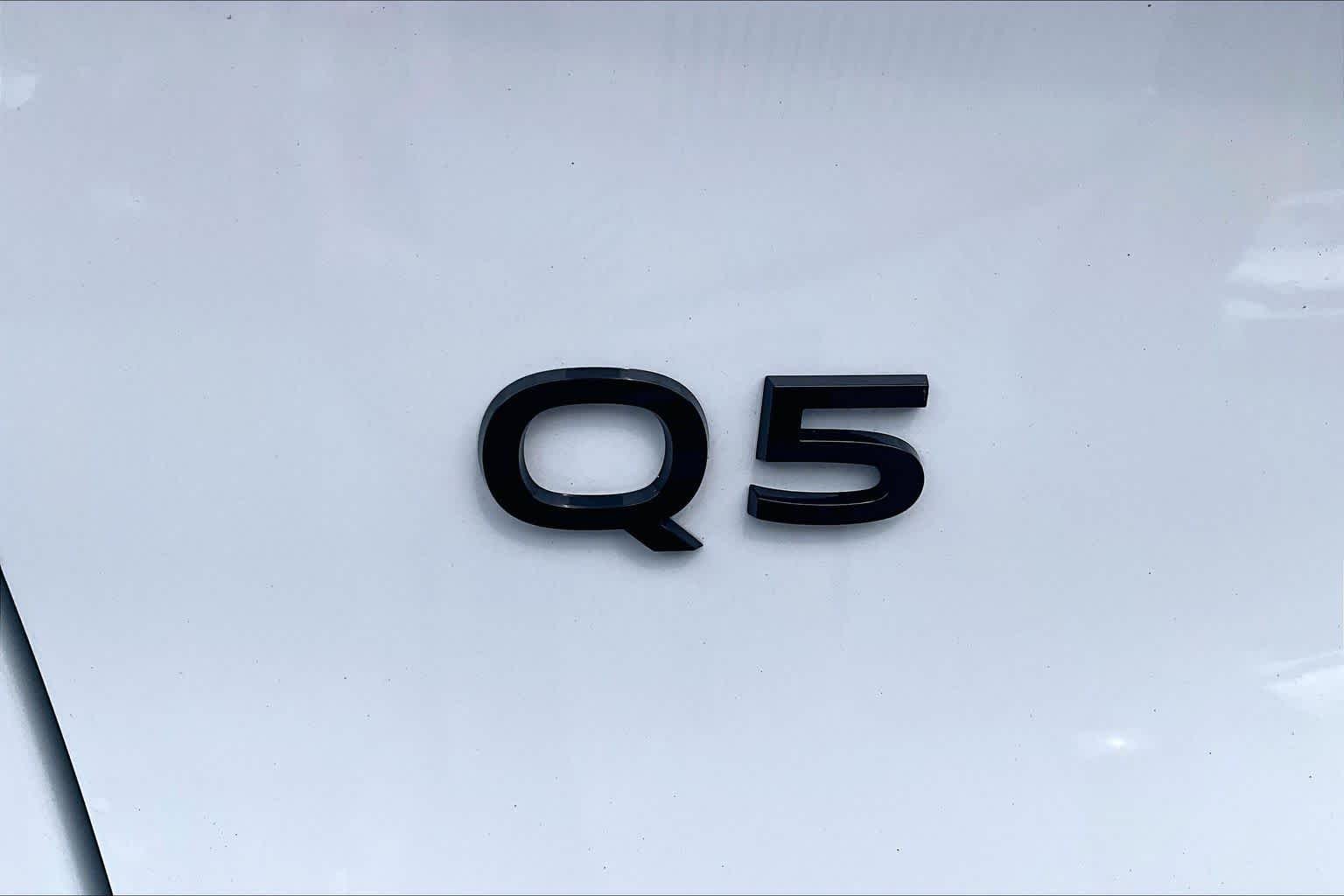 Used 2025 Glacier White Metallic Audi Premium Plus image 16