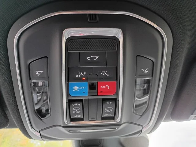 Used 2026 Black Jeep Altitude image 18