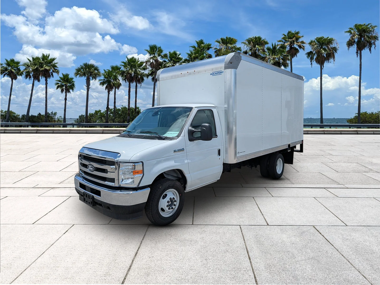 New 2026 Oxford White Ford E-350 SRW image 5