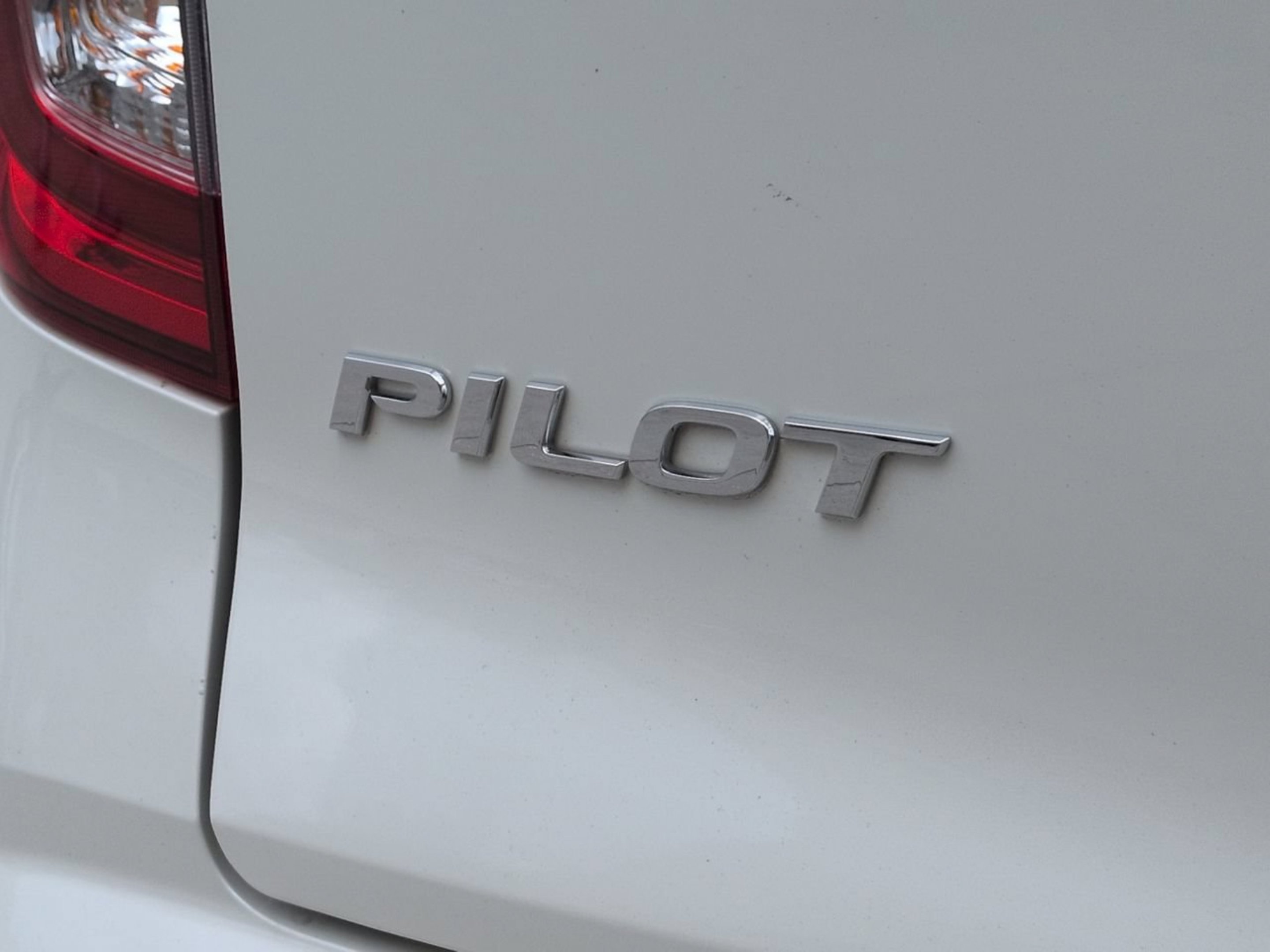 Used 2019  Honda Touring image 13