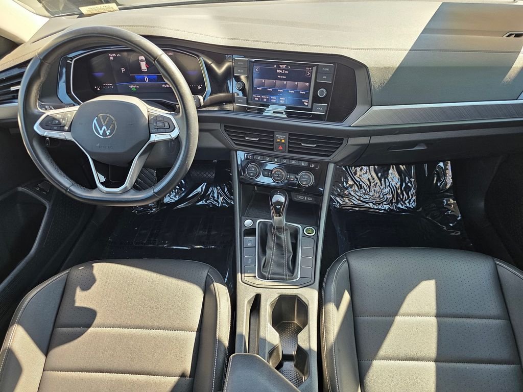 Used 2024  Volkswagen 1.5T SE image 17