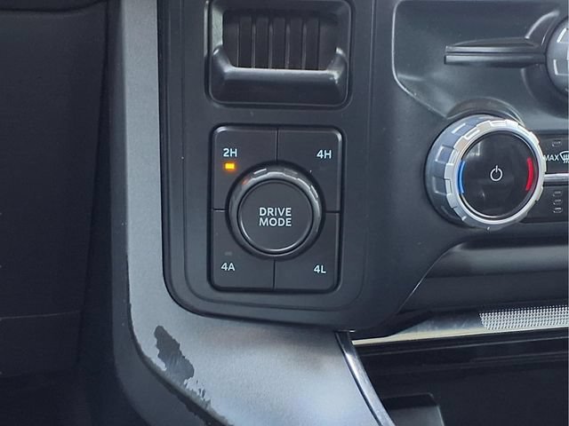 Used 2023  Ford XL image 11