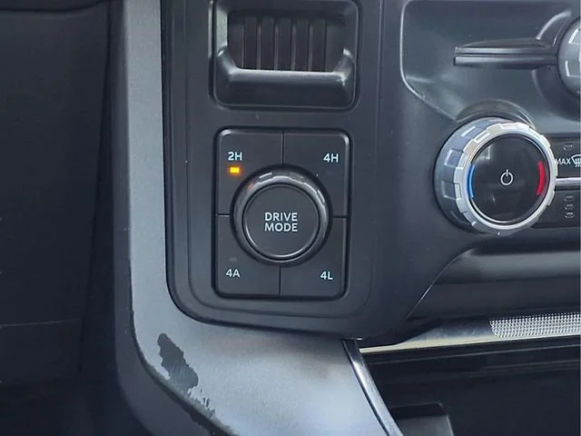 Used 2023  Ford XL image 11