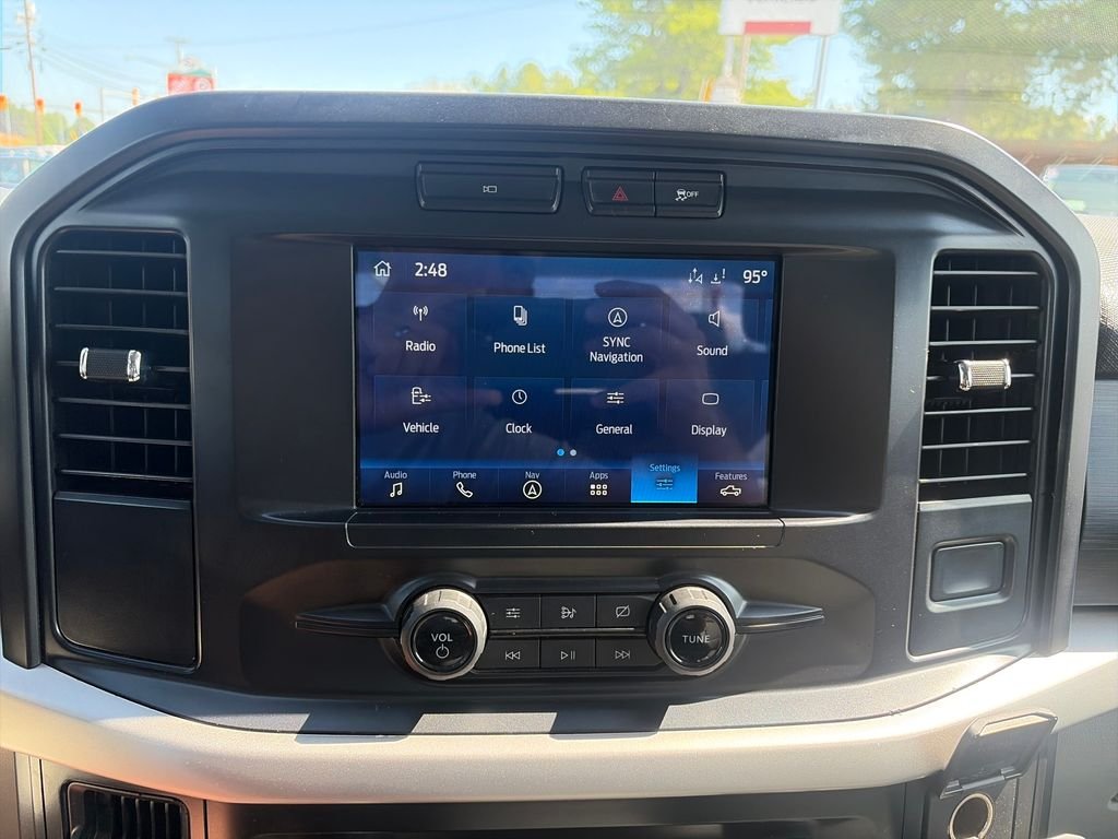 Used 2021 White Ford XL image 19