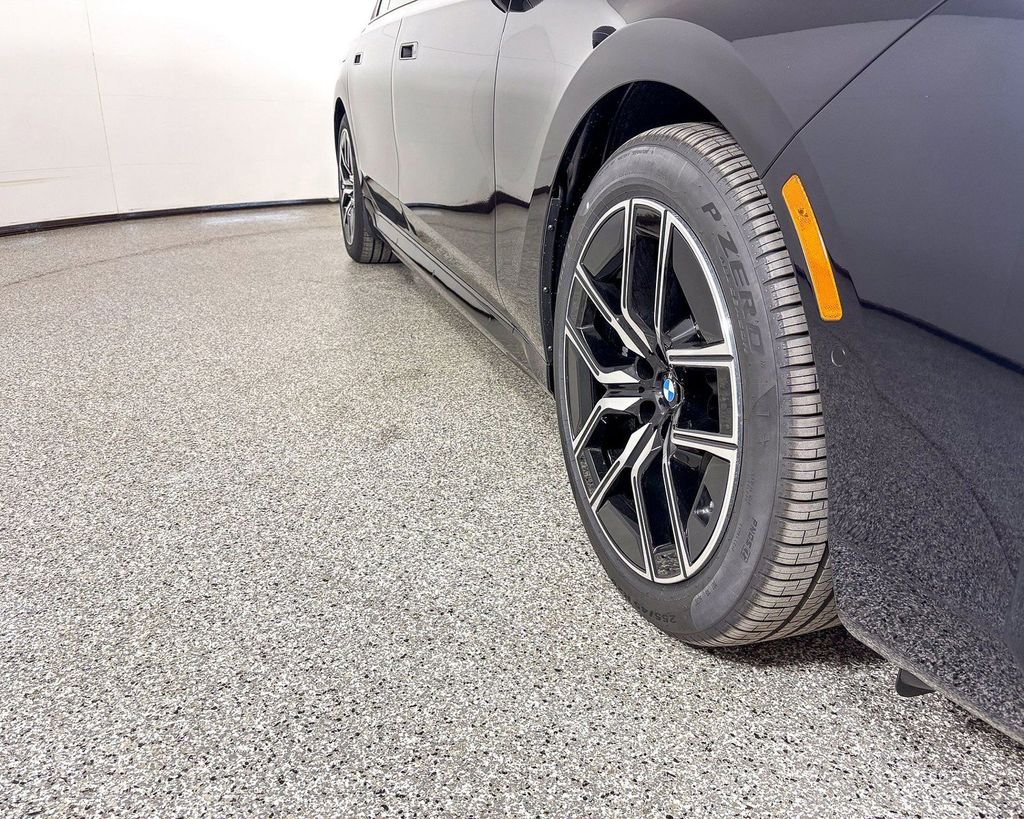 New 2025 Carbon Black Metallic BMW 750e xDrive image 9