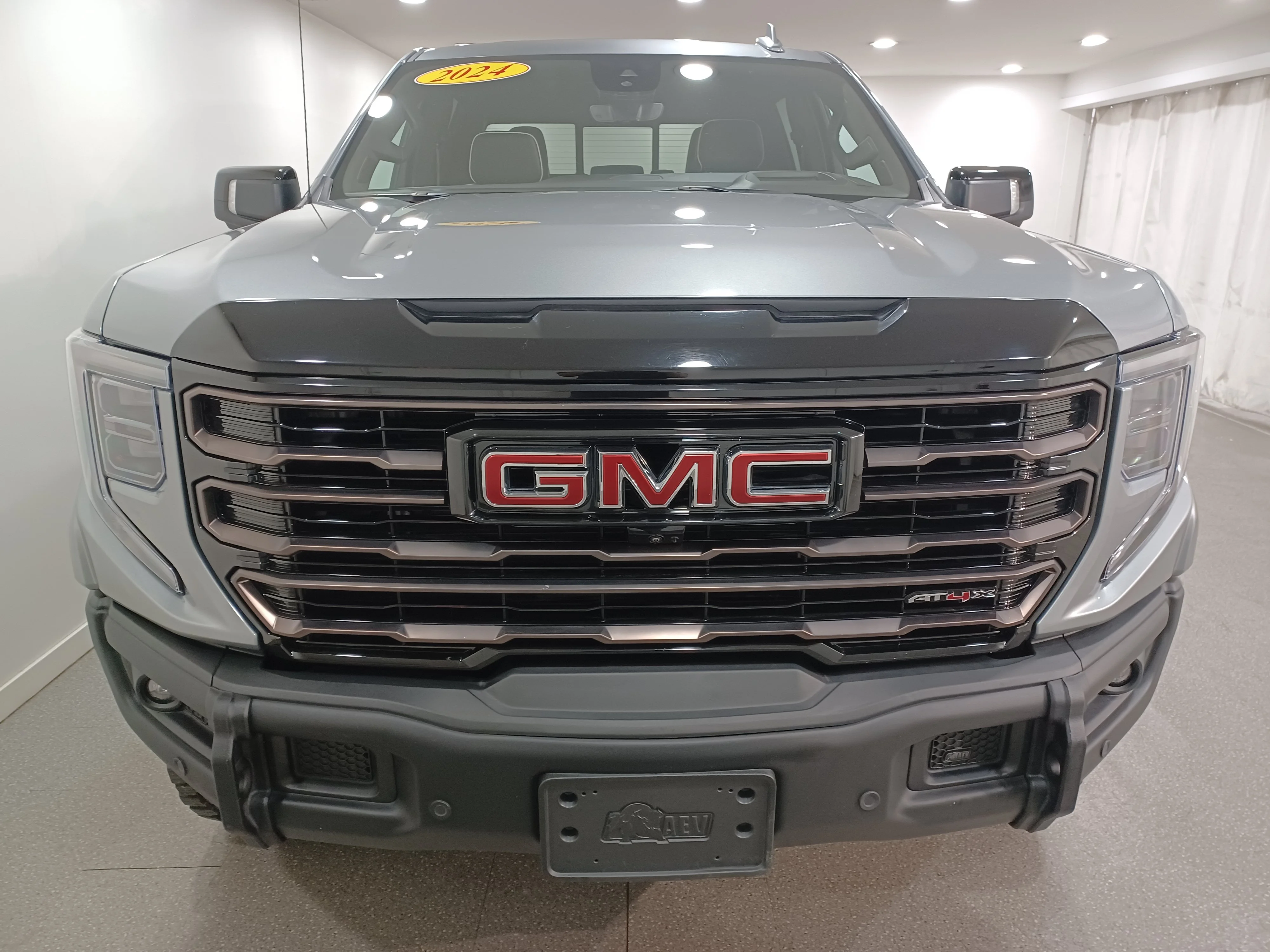 Used 2024 Sterling Metallic GMC AT4X 4WD*3.0L Duramax | Adaptive Cruise | Remote Start | Cooled Leather | Sunroof | Htd Wheel | AEV image 3