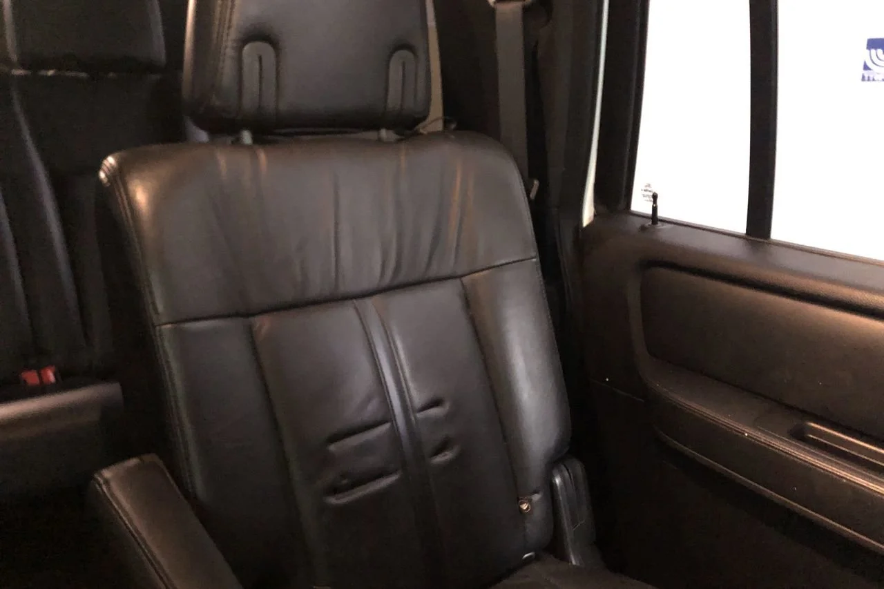 Used 2015 White Platinum Lincoln  image 15