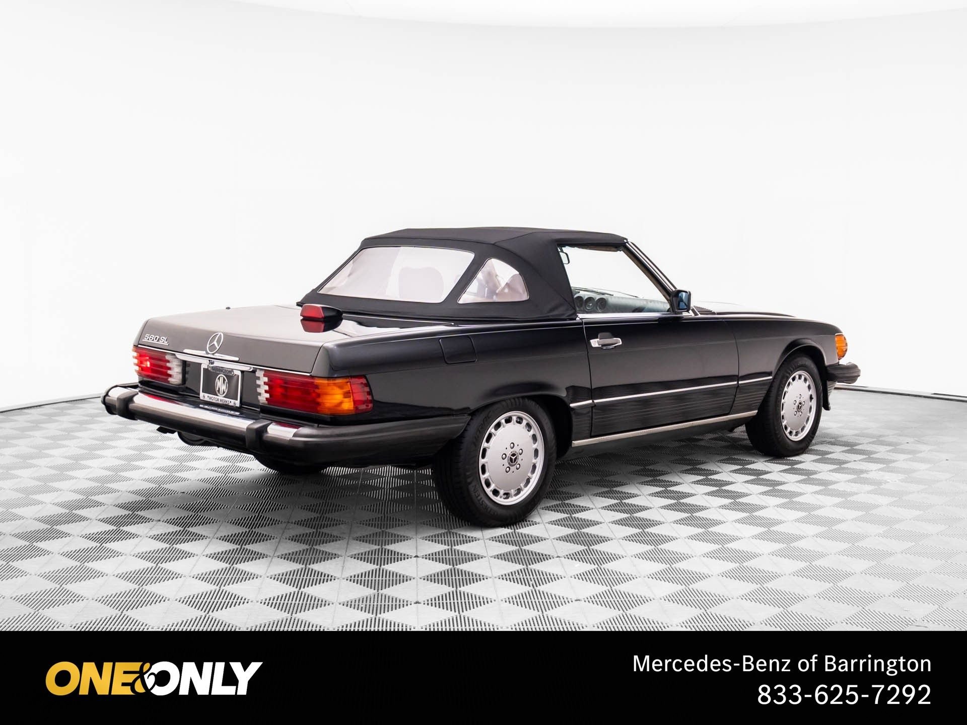 Used 1987 Black Mercedes-Benz 560 SL image 5