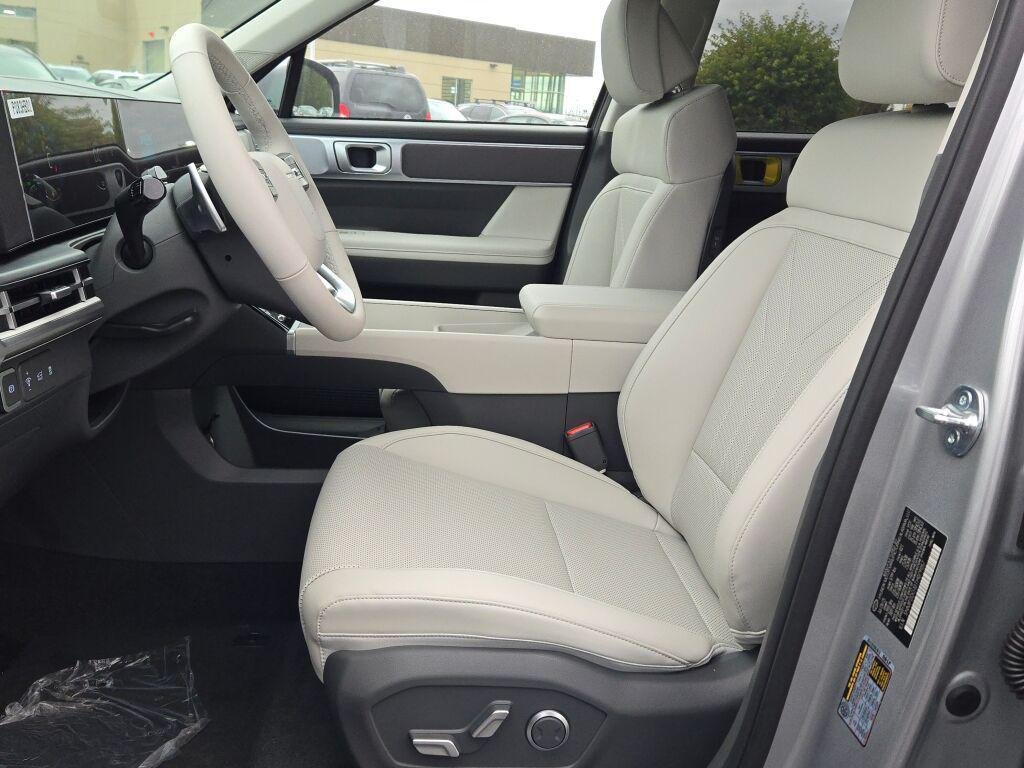New 2026 Silver Hyundai SEL image 23