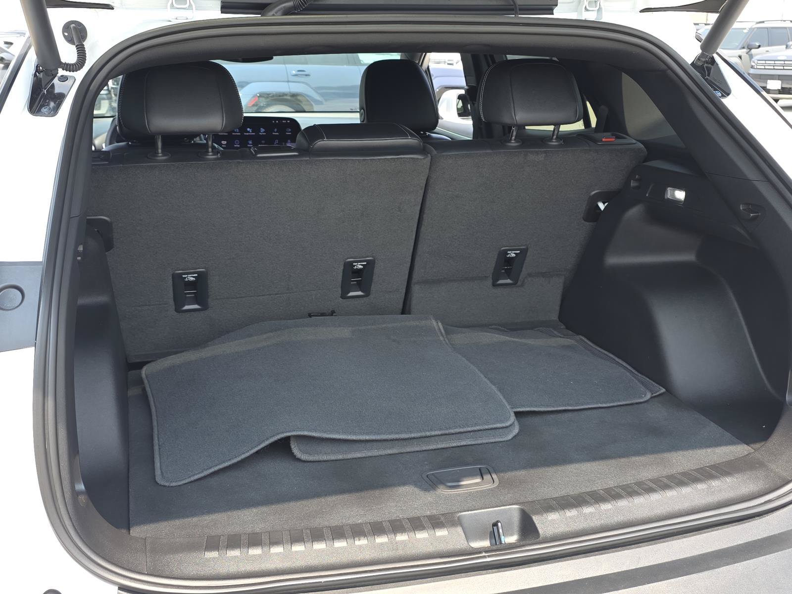 Used 2024 Summit White Chevrolet LT image 21