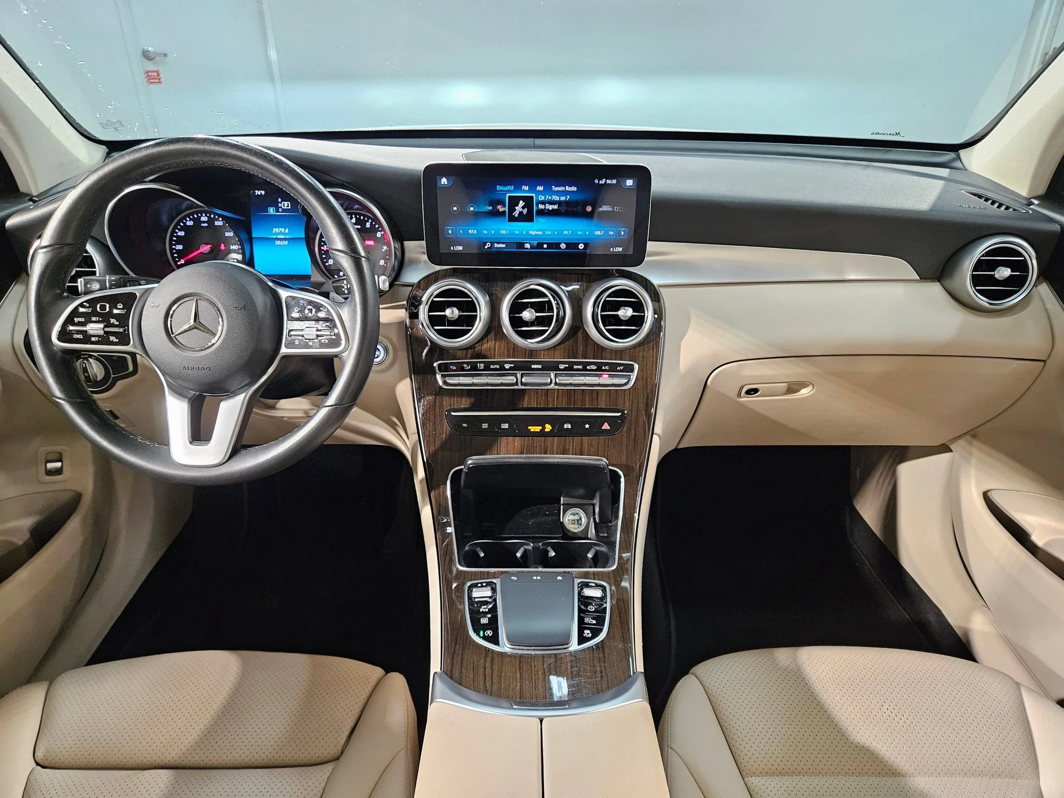 Used 2021 Polar White Mercedes-Benz GLC 300 image 10