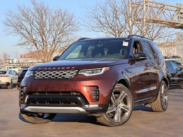 2026 Land Rover Discovery Tempest Edition