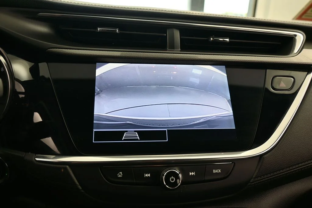 Used 2023 Ebony Twilight Metallic Buick Preferred image 21