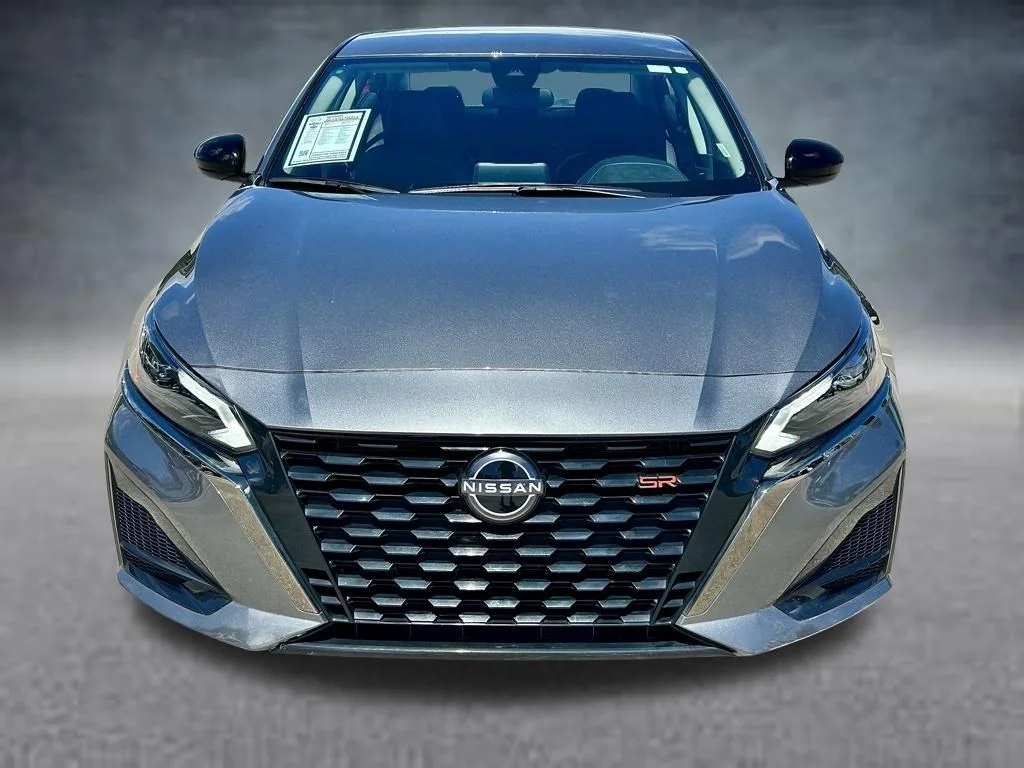 Used 2025 Gray Nissan 2.5 SR image 2