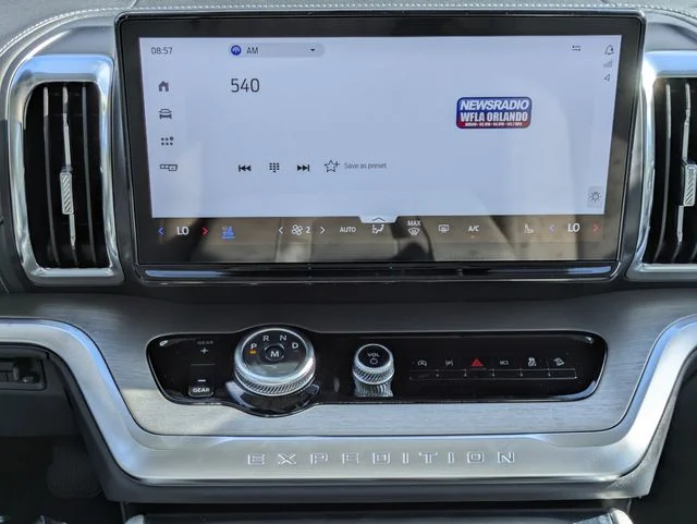New 2026 Glacier Gray Metallic Tri-Coat Ford MAX Platinum® image 18