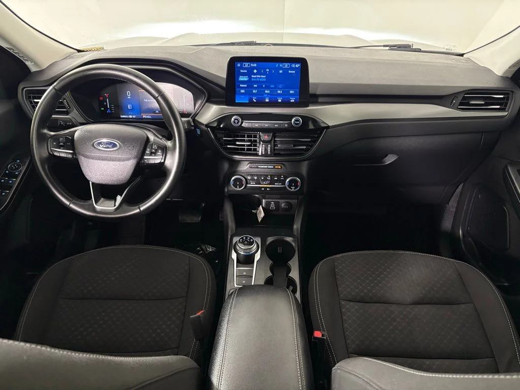 Used 2024 Silver Ford Active image 33