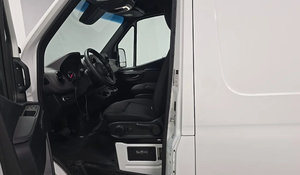 Used 2024 Arctic White Mercedes-Benz Cargo 170 WB image 7
