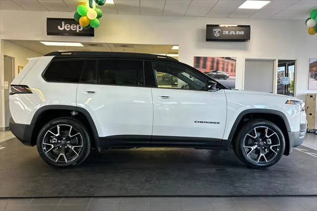 New 2026 Bright White Clear-Coat Exterior Paint Jeep Overland image 2