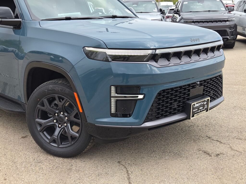New 2026 Steel Blue Exterior Paint Jeep Limited Altitude image 3