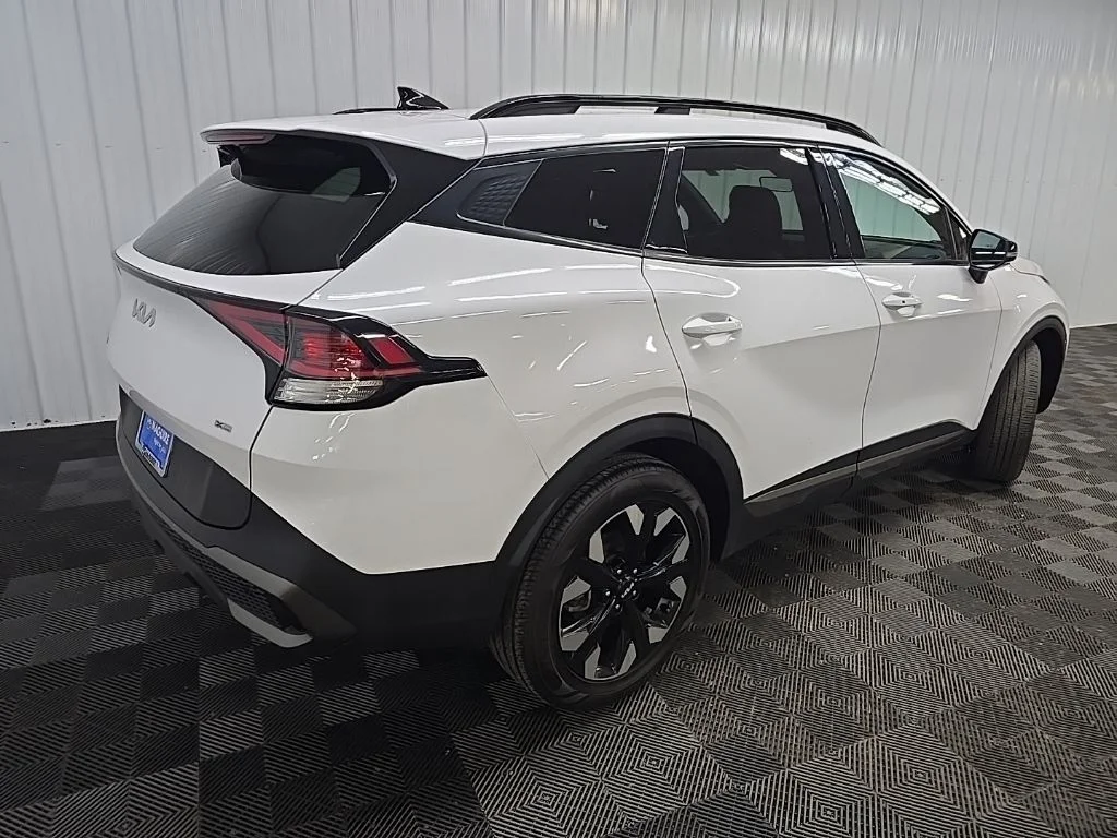 Used 2023 White Kia X-Line image 9