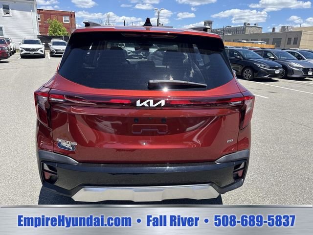 Used 2024 Orange Kia S image 4