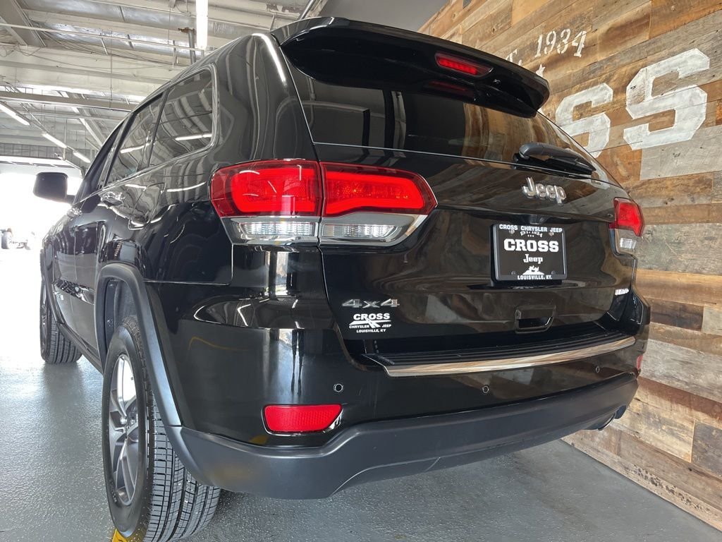 Used 2021 Diamond Black Jeep Limited image 18
