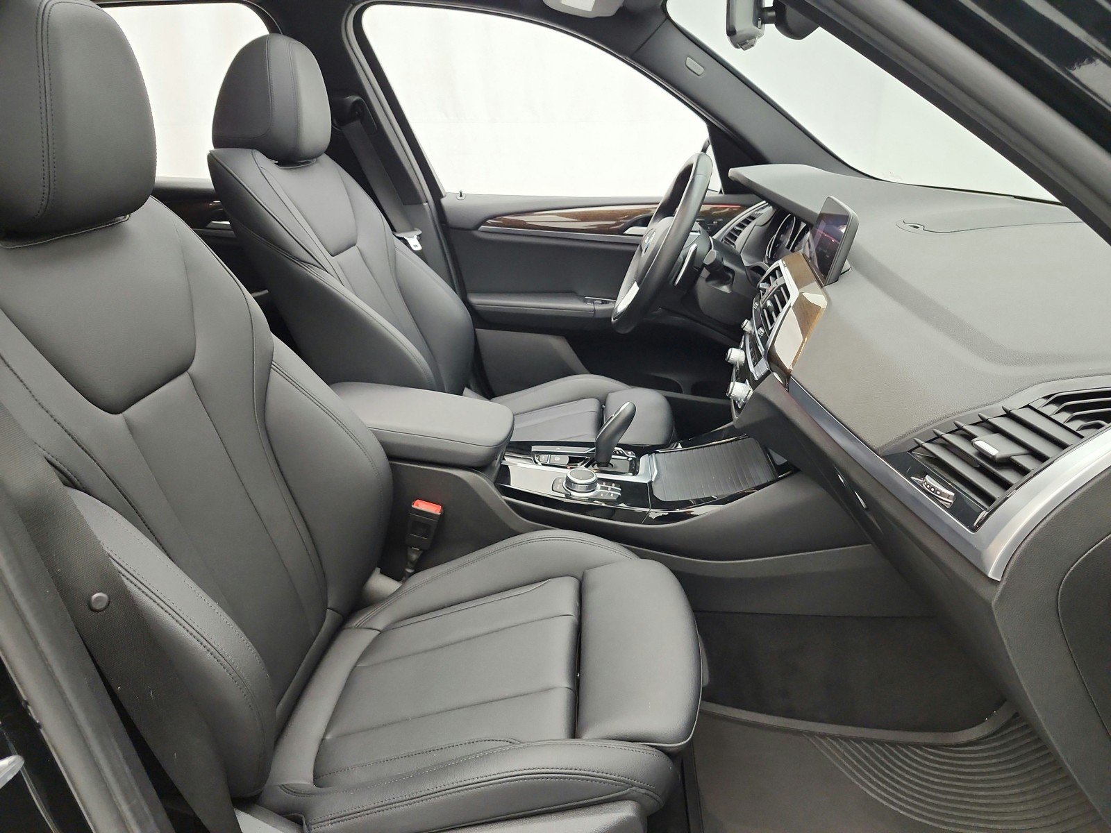 Used 2021 Jet Black BMW sDrive30i Sports Activity Vehicle image 19