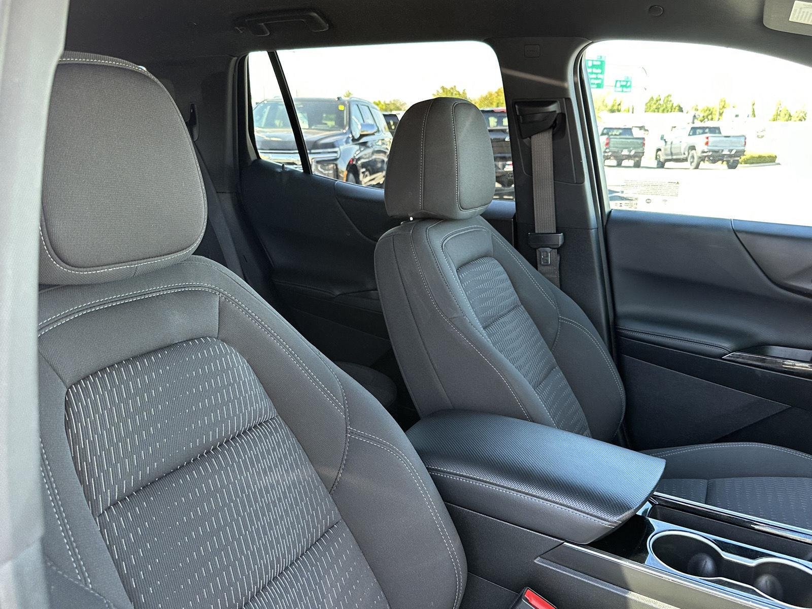 2025 Chevrolet Equinox LT - Photo 38