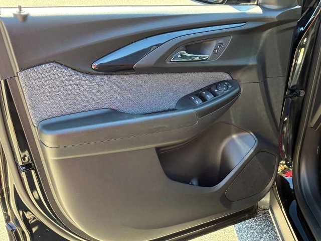 Used 2023 Black Chevrolet LT image 17